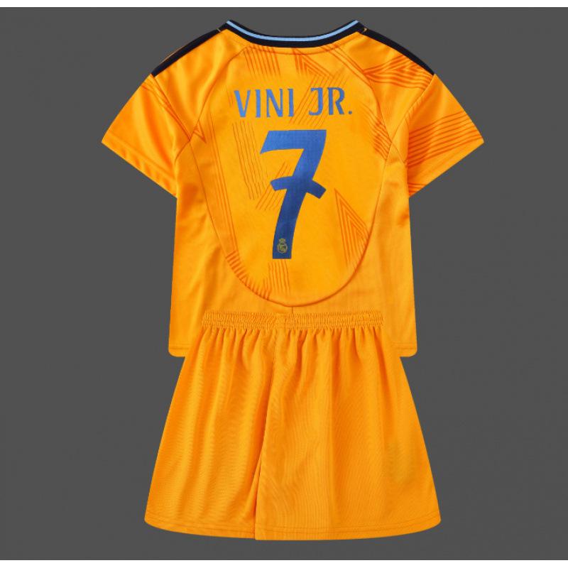 

2 Real Madrid Riyadro jersey 252 Barcelona Manchester City C Ronaldo children s football jersey set jersey Size 22 (125-135 cm)