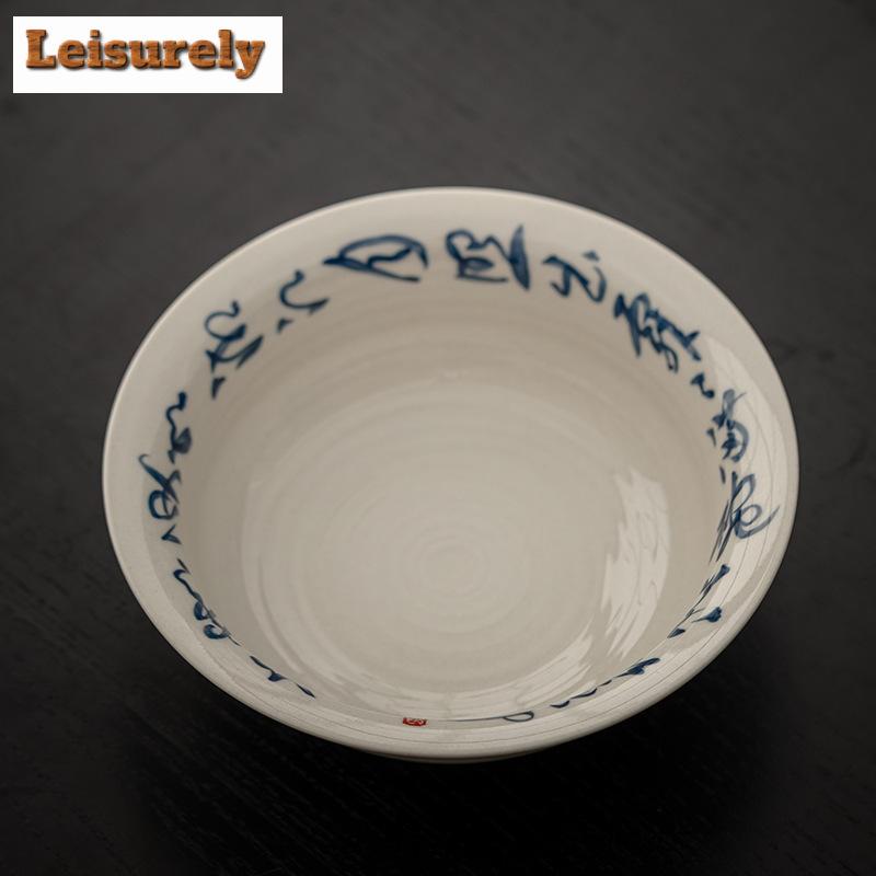 Tráva, dřevo, šedá glazovaná nádoba, držák na ložisko, ručně malovaný kaligrafický stůl na suchý čaj, tácek na ovoce, čajové předměty, příslušenství