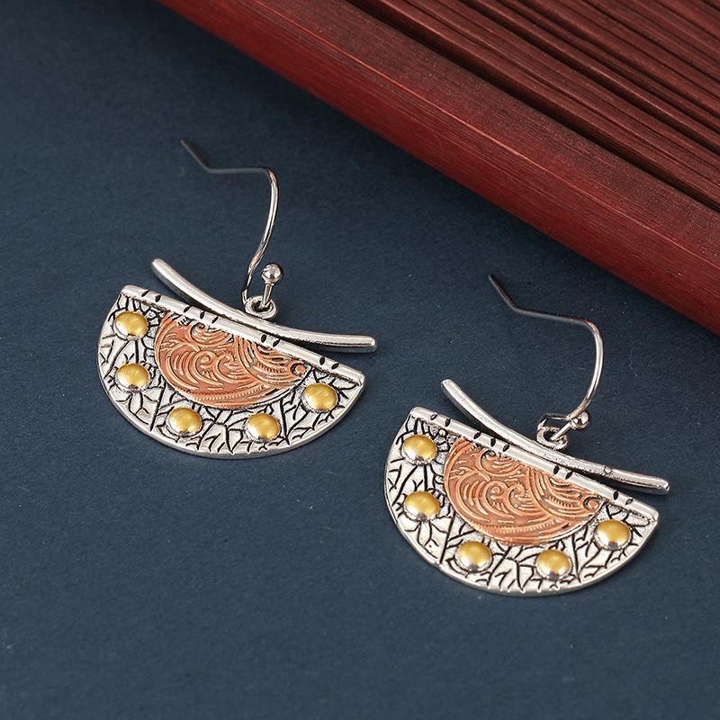 Ethnic Style Copper Material Hand Carved Semicircle Dangle Earrings for Women Vintage Pendant Vacation Banquet Jewelry Accessory