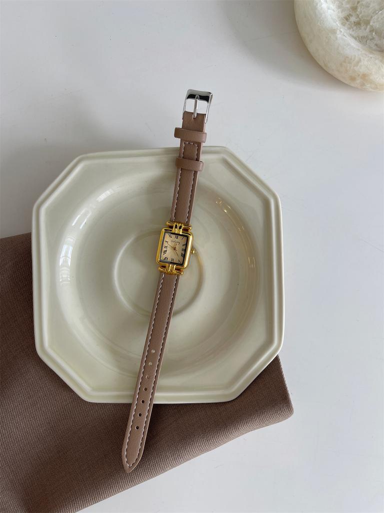 Fashion Small Square Watch Simple Roman Scale Retro Exquisite Small And Versatile Sugar Cube Medieval Watch Women