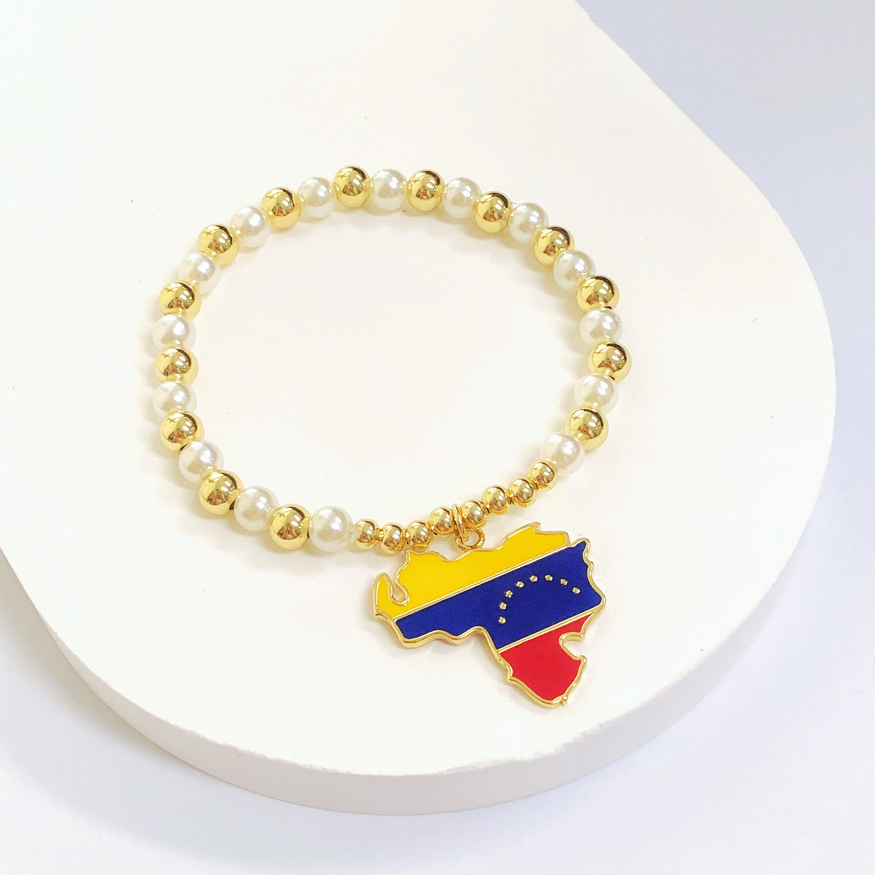 

New Fashion Venezuelan Mexican Dominican Map Pendant Woven Pearl Chain Bracelet for Men Women Party Zircon National Day Gift