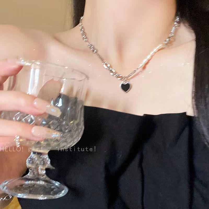 Baroque Pearl Black Love Necklace Femininity Internet Celebrity Stitching Accessories Design Sense Collarbone Chain