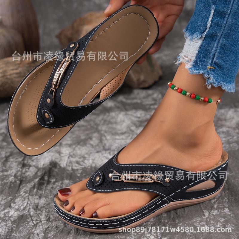 Large Size Women's Shoes Spring and Summer New Toe Casual Beach Slope Heel Flip-flops Women's Cool Slippers