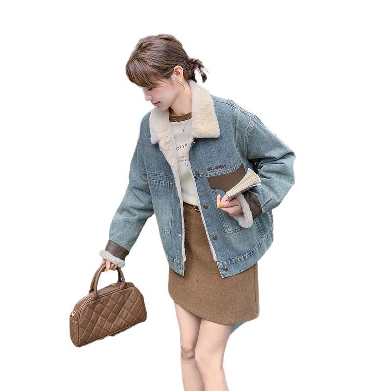 Plus Velvet Thickened Short Denim Jacket for Women, 2025 Winter Collection, Stylish Lambswool Cotton.