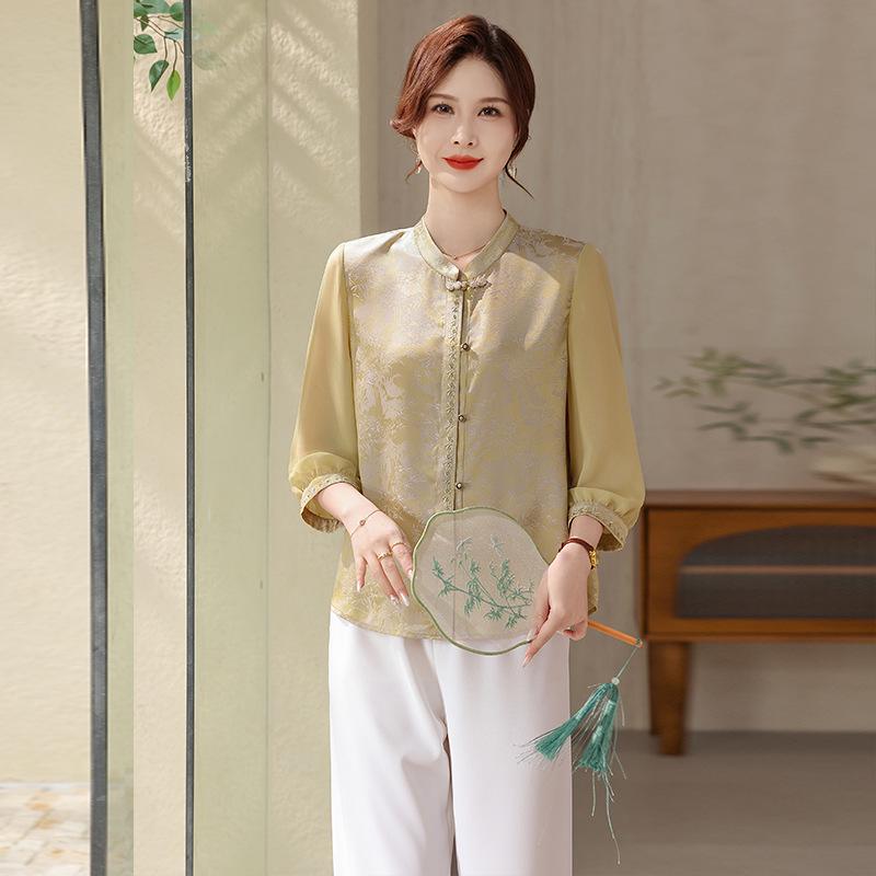 

Mom s Spring Chinese Seven-Sleeve Printed Shirt - Stylish Loose Plus Size Top for Middle-Aged and Elderly Women XL (105-120 jin) зелений/ціан