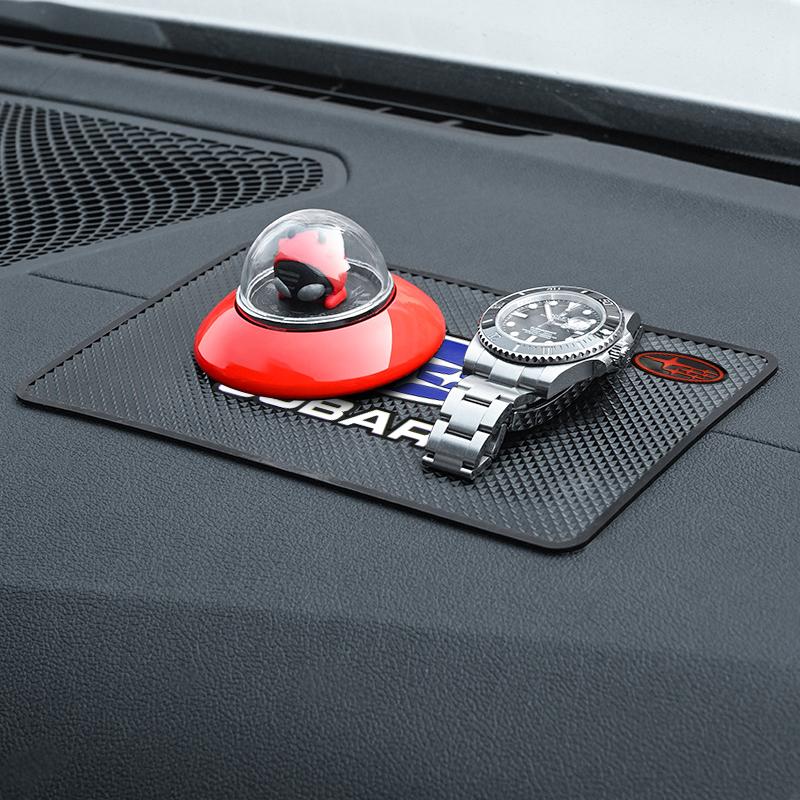 Badge de Voiture Style Tapis Antidérapant Tableau de Bord Central Coussin Antidérapant Intérieur Pour Subaru XV BRZ WRX STI Forester Ascent Impreza Legacy Outback Levorg