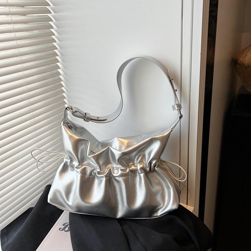 

Роскошная нишевая сумка для женщин, новая плиссированная сумка-облако под мышкой, универсальная на плечо, кроссбоди, сумка-ведро серебряный
