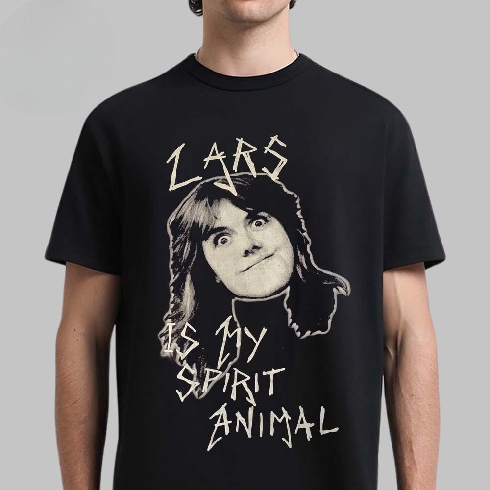 חולצת טי יוניסקס נדירה של מטאליקה קירק האמט הוא חיית הרוח שלי M72 סירקיוז 2025 פופ-אפ בניו יורק ב-JMA Wireless Dome