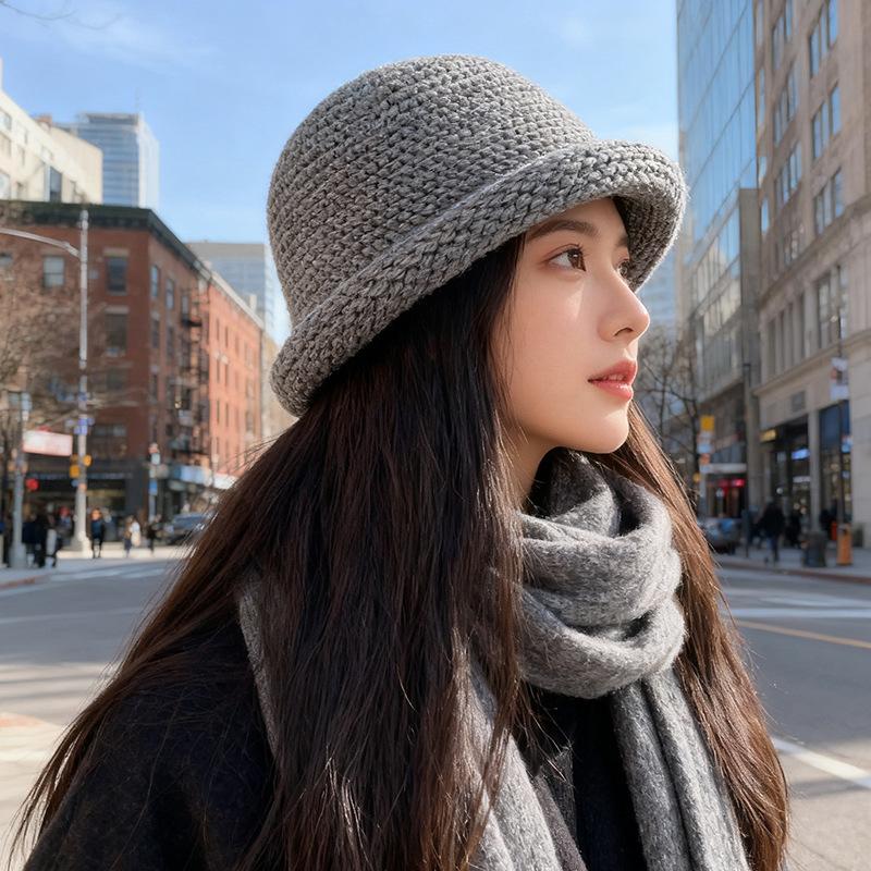 

Осенне-зимняя утолщенная шерстяная шляпа рыбака для женщин, шляпа-котелок с загнутыми полями, однотонная, универсальная, теплая, подчеркивающая лицо, маленькая вязаная шапка для мужчин M（56-58cm）