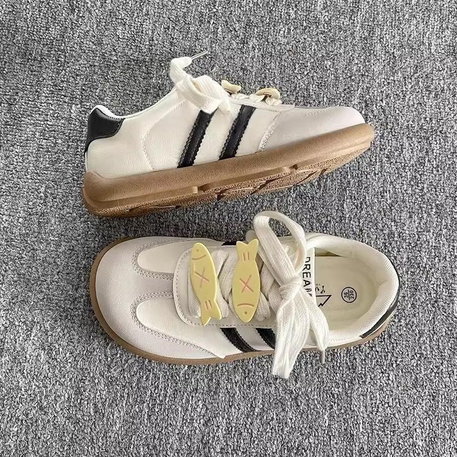 Plateau weiße Schuhe Damen Frühling 2025 neu beliebt vielseitig schicke Schuhe niedliche lässige Sport Moral Trainingsschuhe