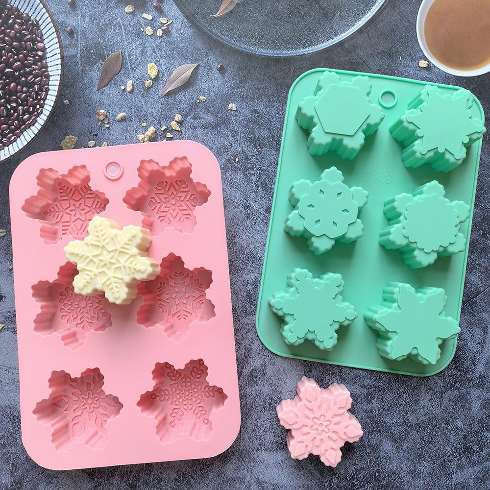 2pcs Creative Practical Random Color Snowflake Shape Silicone Mold Handmade Soap Mold Party Gift