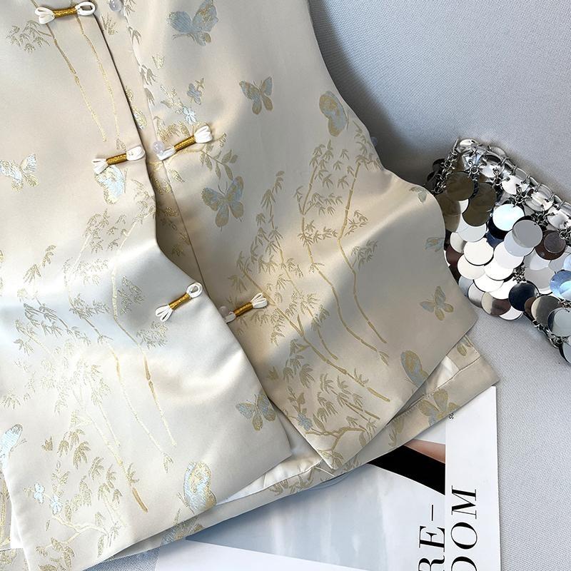 2025 Jacquard stand-up collar buckle sleeveless vest women's early spring temperament versatile vest