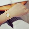 Mode Damen Goldene Kleine Runde Zifferblatt Armband Damen Quarz Analoge Armbanduhr