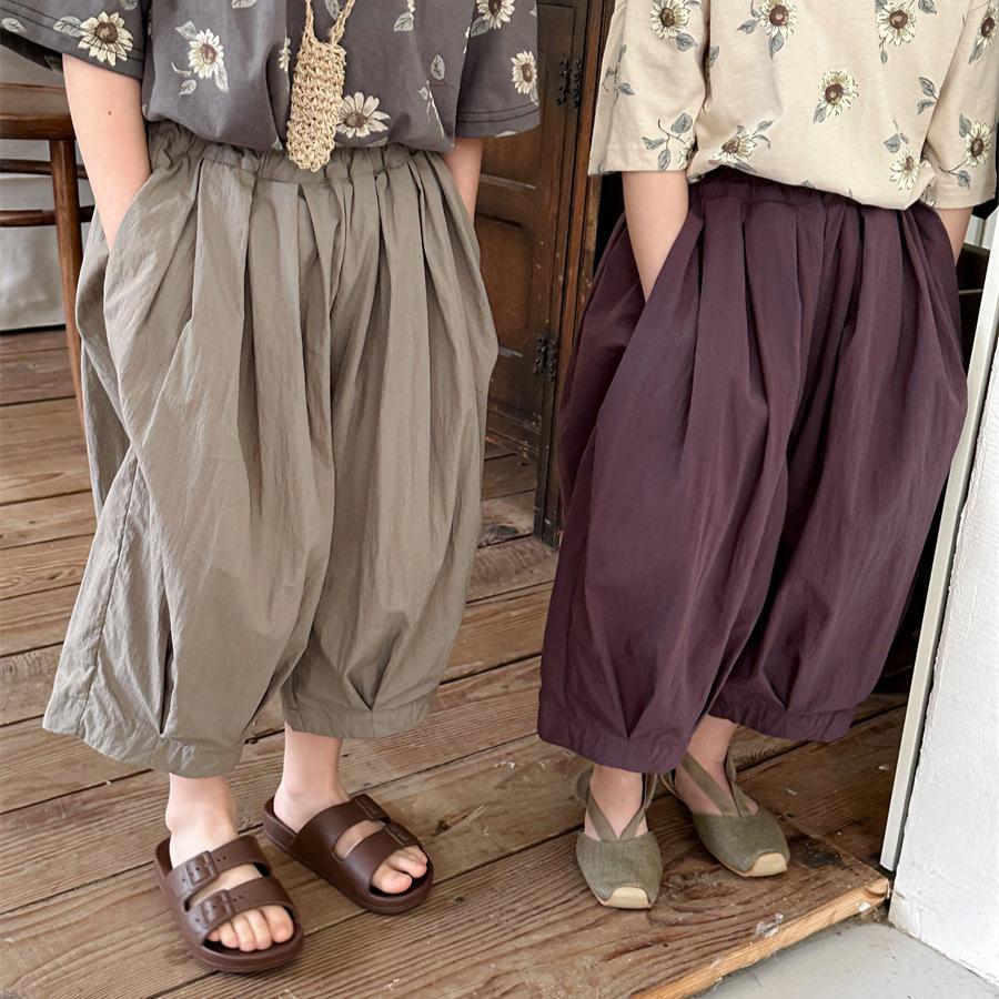 Children Pants Summer Solid Color Loose Cropped Pants for Boys and Girls Baby Bloomers Wide-leg Pants.