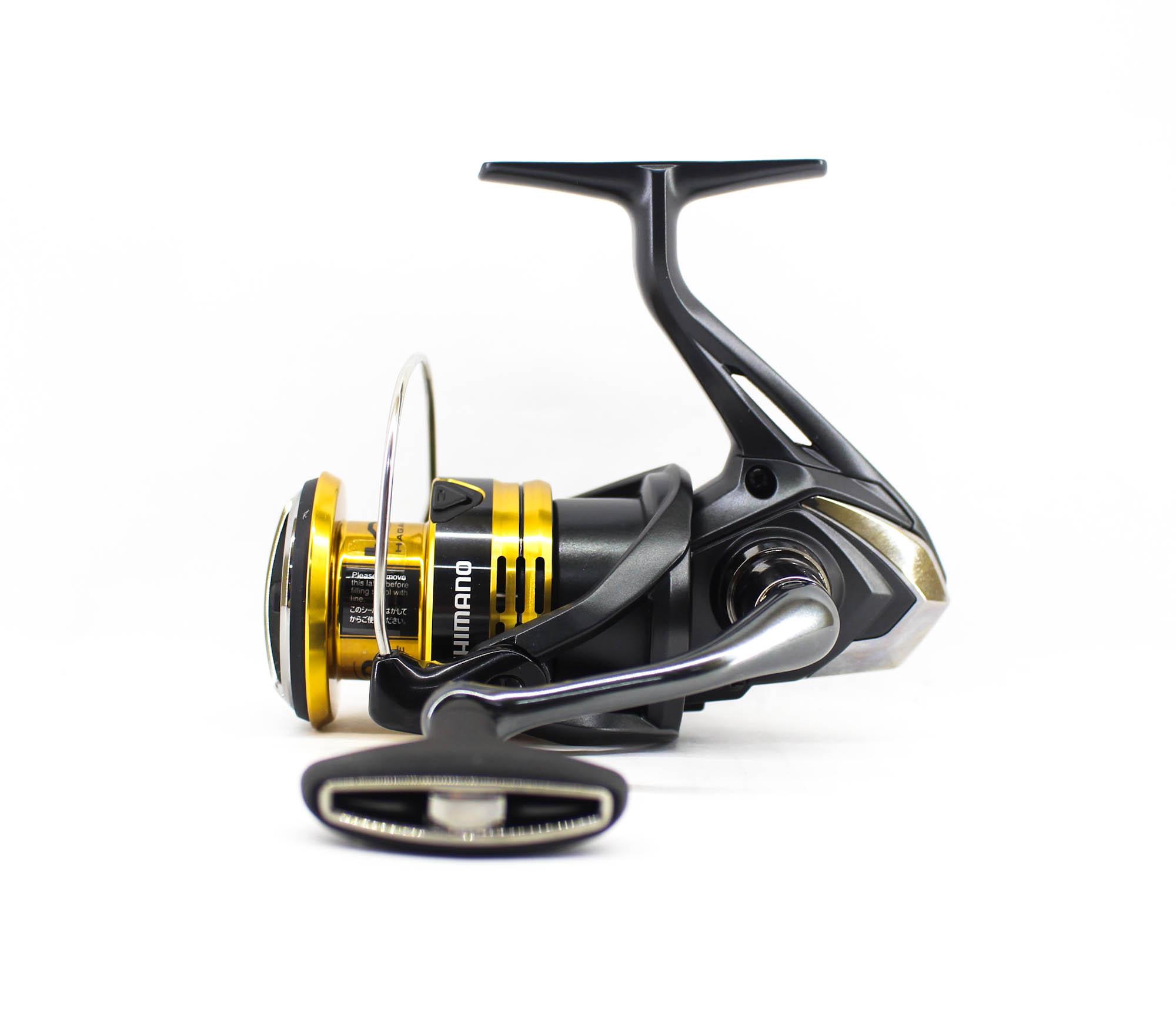 

Продам катушку Shimano для спиннинга Sahara C3000HG SHC3000HGFJ (1111)