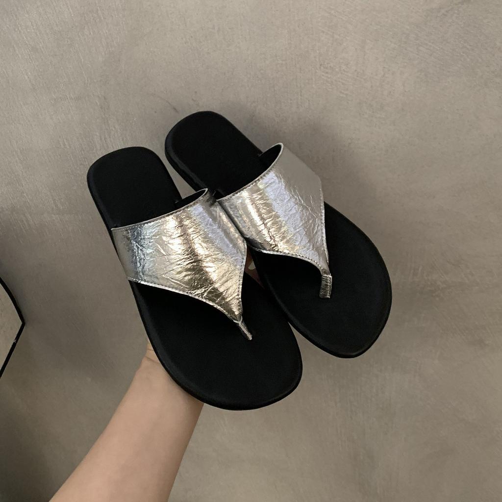 Niche flat-bottomed sandals women's shoes outer wear 2025 new summer fashion shoes cool slippers beach shoes