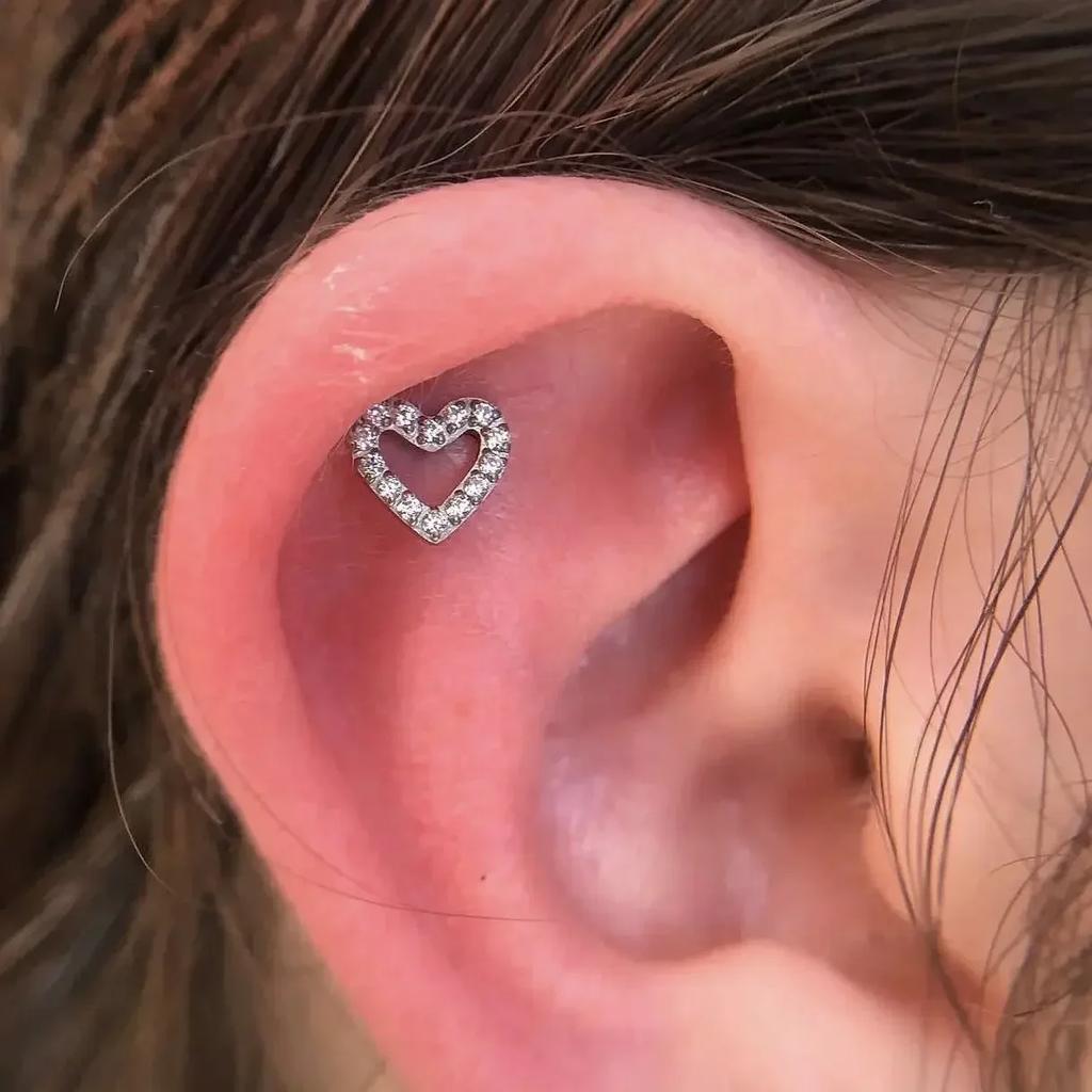 ASTM F136 Titanium Piercing 16G 18G CZ Heart Labret Earring Internally Threaded Cartilage Tragus Medusa Lip Monroe Body Jewelry