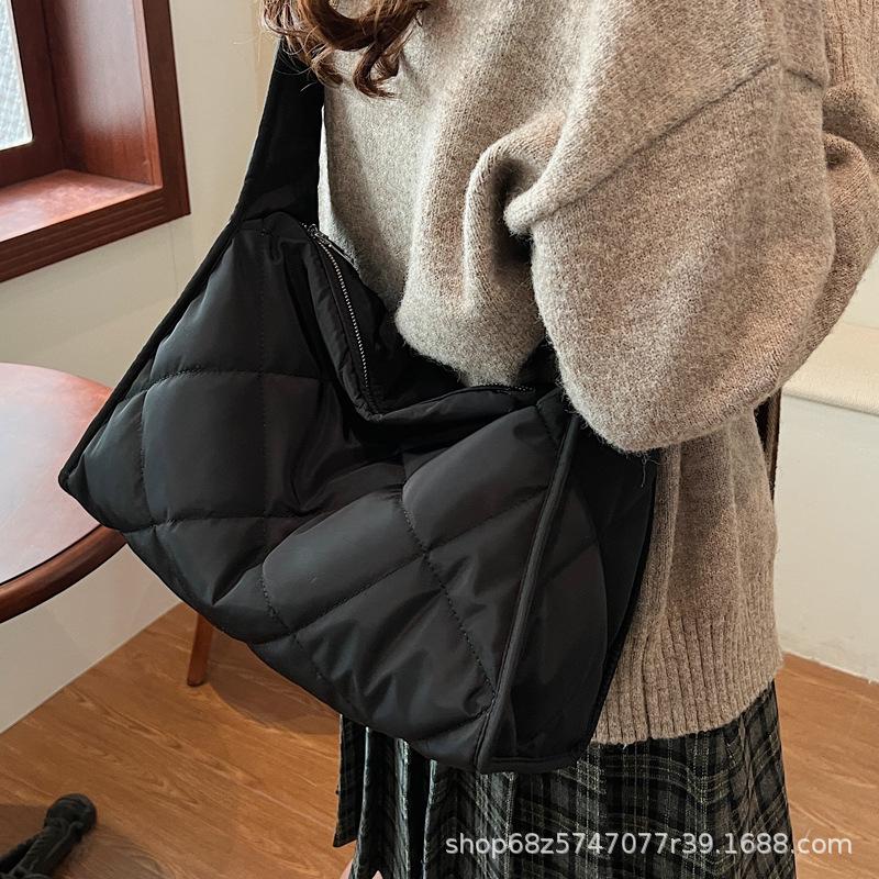 Premium Sense Ins Trendy Fashion Tote Bag 2025 Winter New Messenger Bag Korean Version Versatile Large-capacity Shoulder Bag
