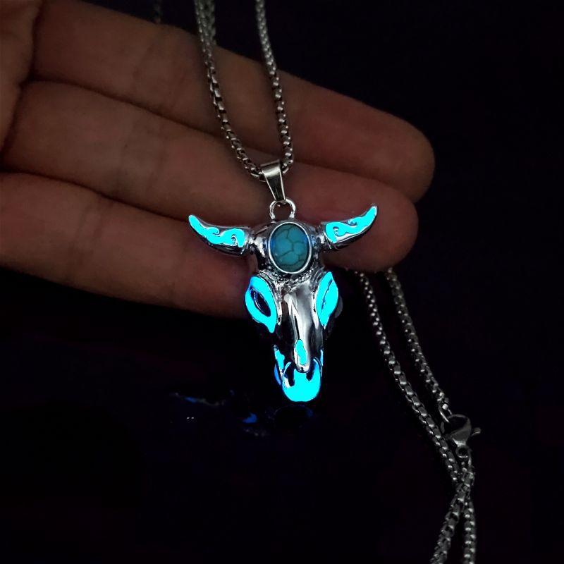 Vintage Leuchtet im Dunkeln Türkis Totenkopf Stierkopf Halskette Religiös Tier Totem Anhänger