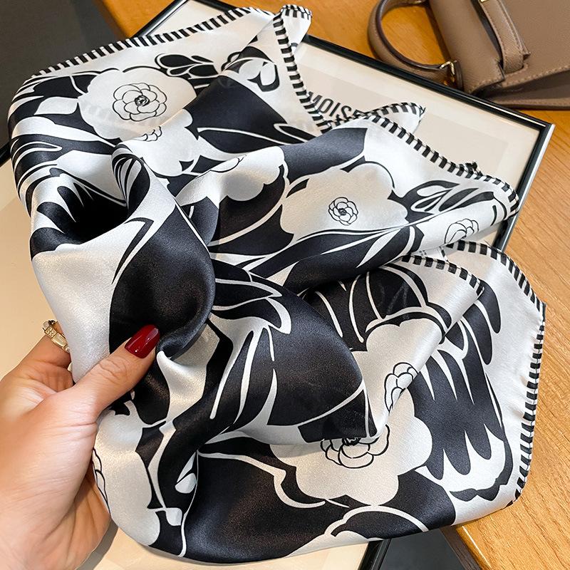 Hangzhou Silk Small Fragrance Camellia Silk Scarf Shawl Mulberry Silk Square Scarf Temperament Versatile Summer