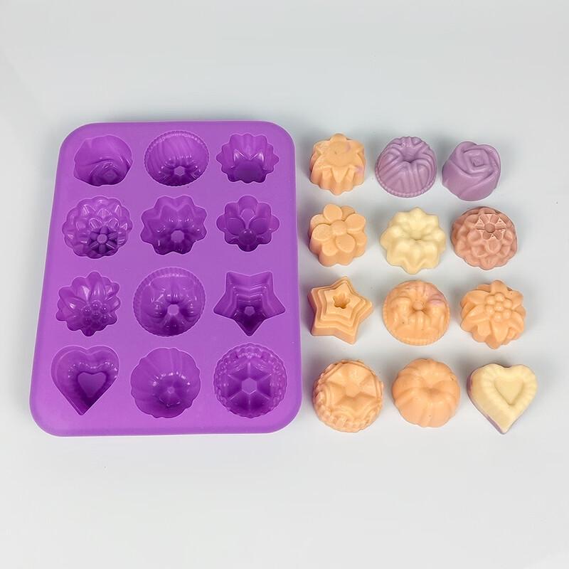12-Hole Small Flower Silicone Mold