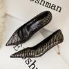 Mode Damen Exquisite Mode und Zarte Dünne Stiletto High Heels Flacher Ausschnitt Spitz Geprägtes Wildleder Sexy Damenschuhe