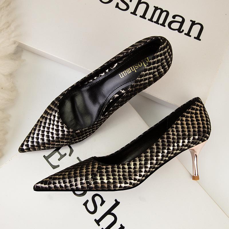 Mode Damen Exquisite Mode und Zarte Dünne Stiletto High Heels Flacher Ausschnitt Spitz Geprägtes Wildleder Sexy Damenschuhe