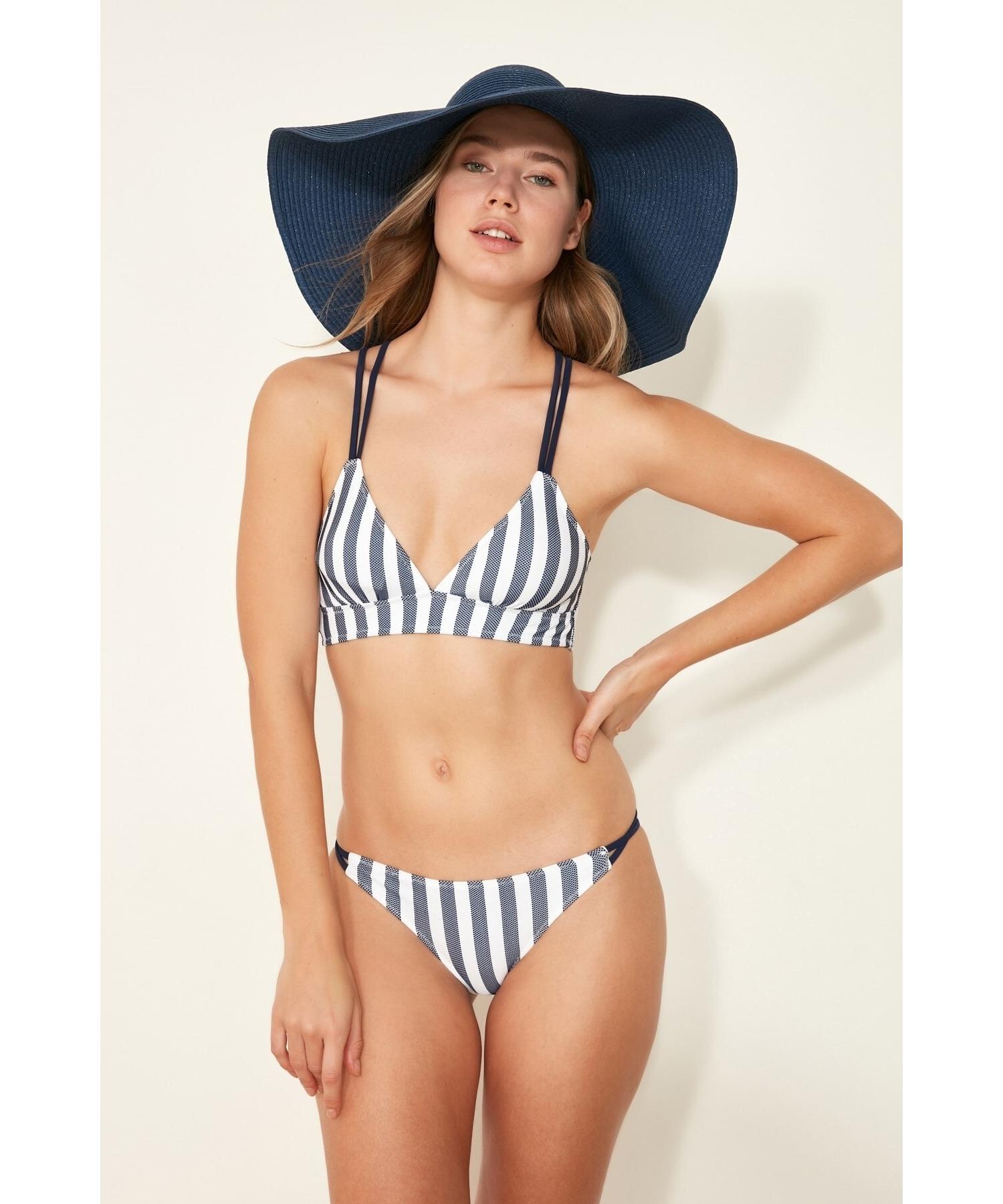 

Женский комплект бикини с треугольными чашечками Breletta 00248 Темно-синий