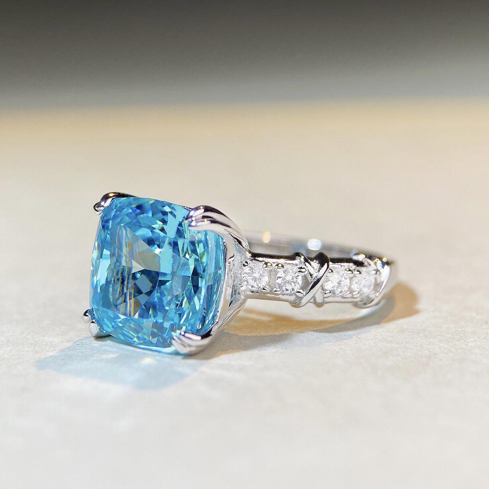 Exquisite S925 Silver Square Sugar High Carbon Diamond Women's Ring with Aquamarine Accent - Bold European/American Style.