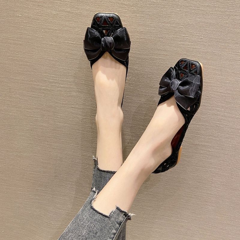 Sandals Women's 2025 Summer Women's Shoes Roman Style Embroidery Hollow Retro Square Head Flat  Shoes Breathable Hole Shoes