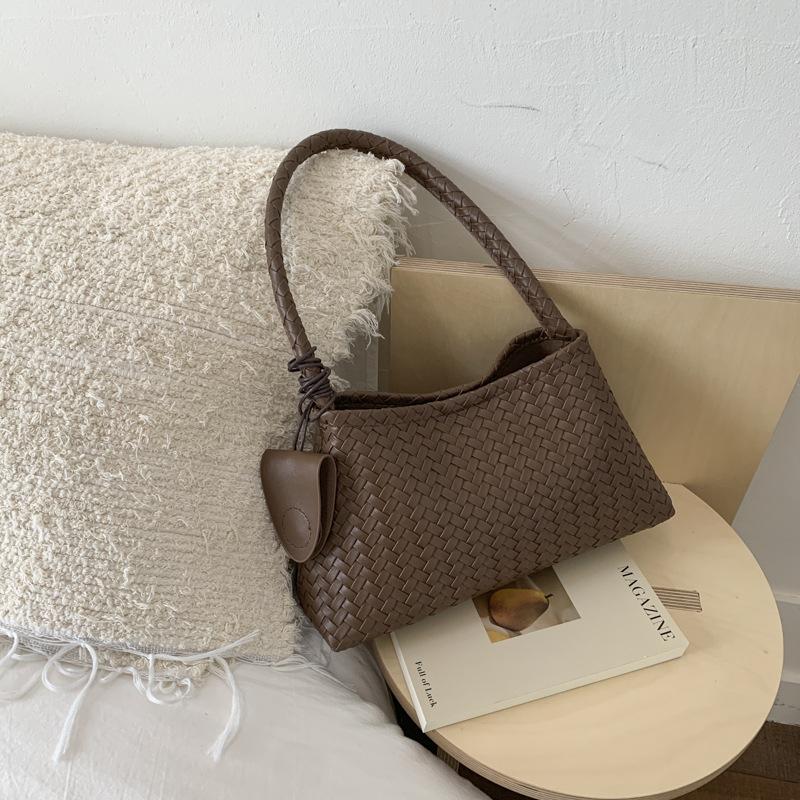 Large Capacity Bag Women's New Niche Design Woven Shoulder Underarm Mother Bag Commuter Tote Bag