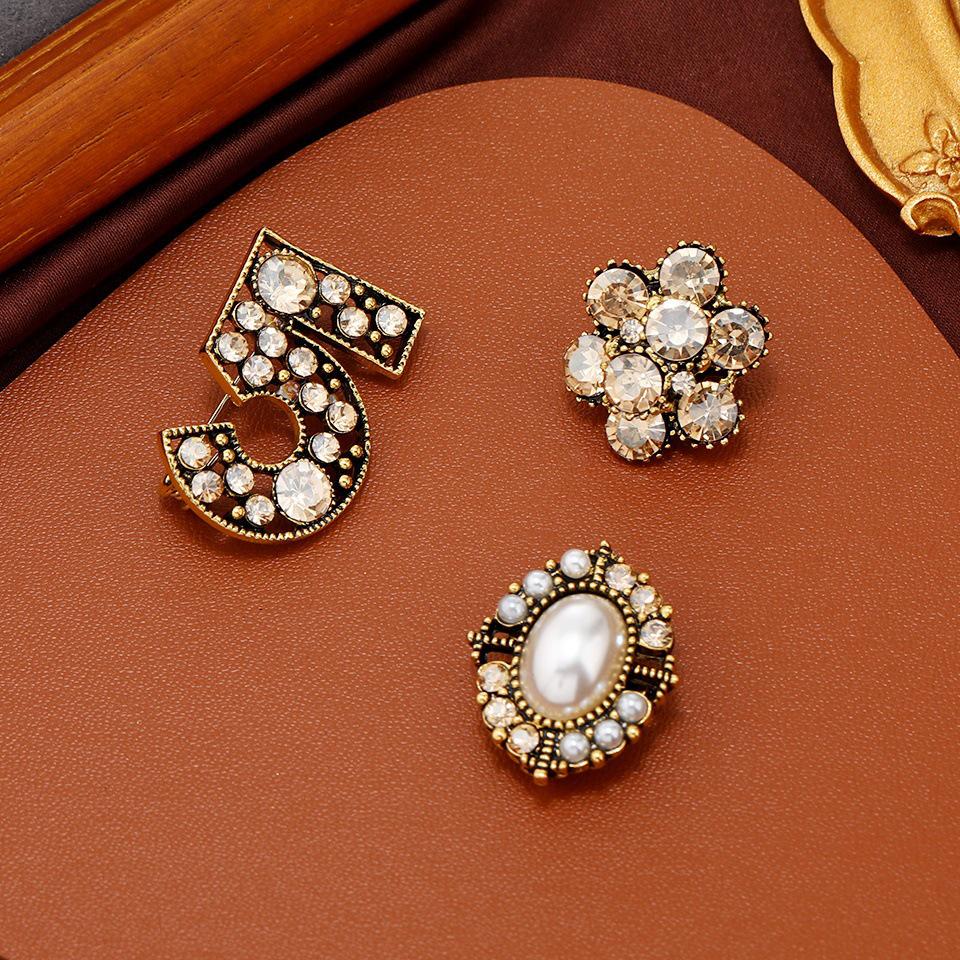 Vintage Baroque Crystal Cross Brooch for Women & Men - Rhinestone Classic Badge