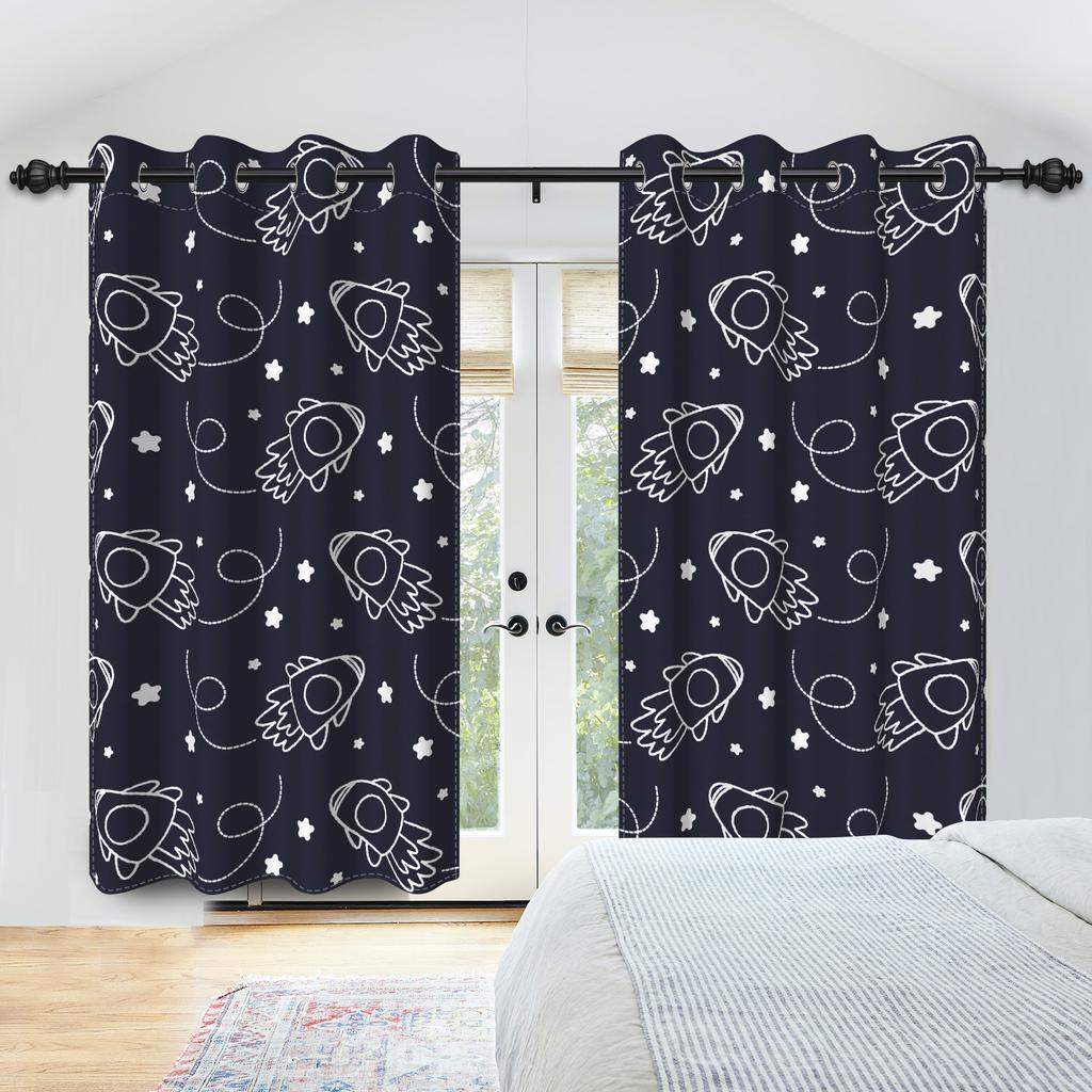 Set mit 2 Vorhängen im Weltraum-Thema Sterne Cartoon Astronomisches Design Kinderzimmer Dekoration Schlafzimmer Wohnzimmer Fenster Vorhänge Verdunkelnd Polyester Ideal