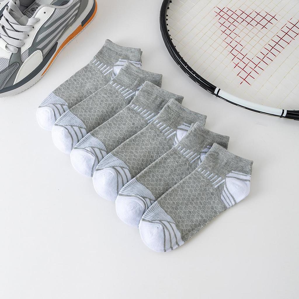 Herren Atmungsaktive Mesh Sommersocken - Lässiger Sportstil in Schwarz, Weiß und Grau.