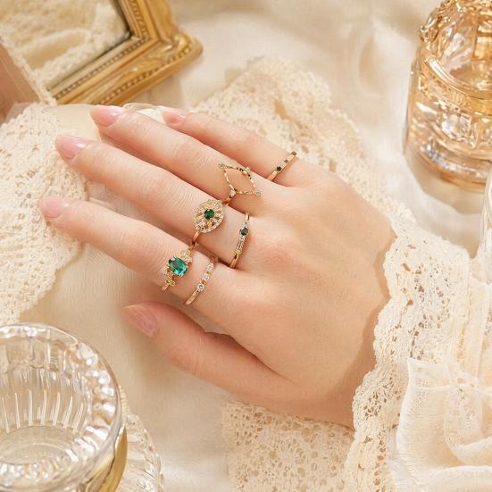9Pcs/Set Women Ring Set, Multiple Styles Adjustable Stacking Rings, Stackable Finger Band with Green Rhinestones Inlay for Jewelry Gift