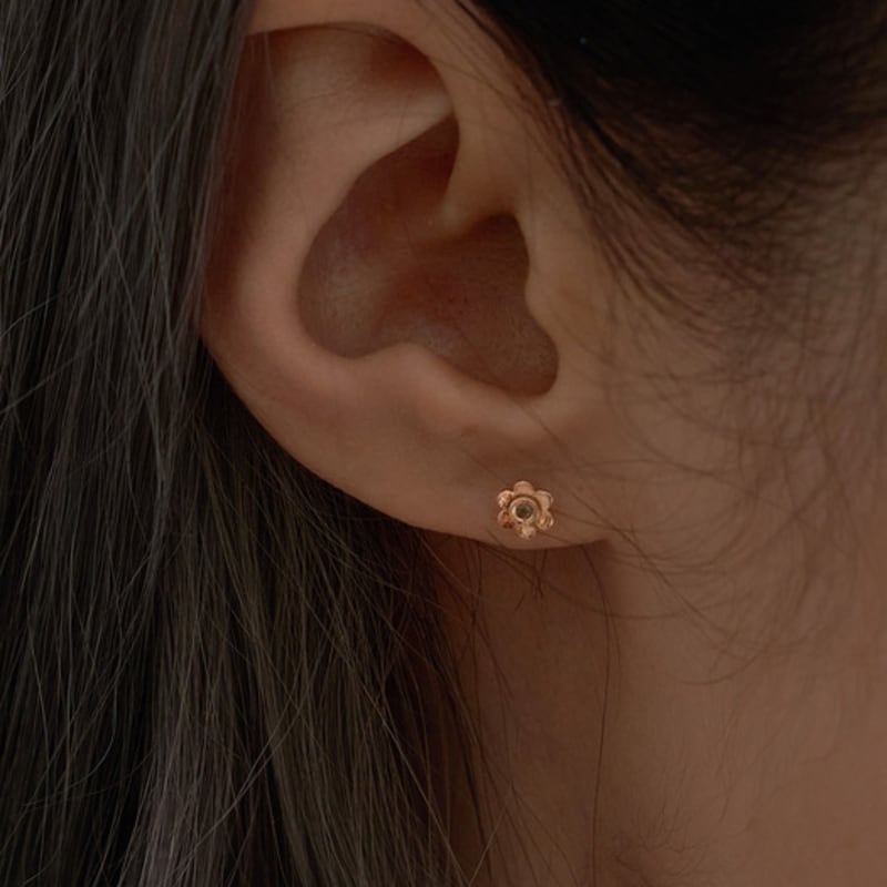 

OR D`OR [14K] Mini Flower Earrings rose gold