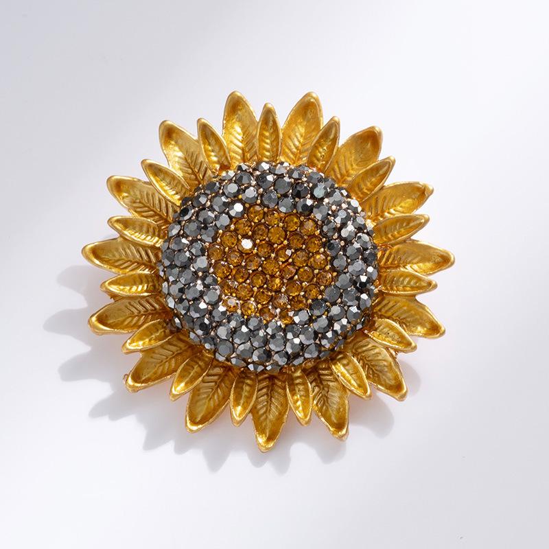 Hot Sale High Quality Van Gogh Sunflower Brooch Medieval Crystal Sunflower Pin Accessories
