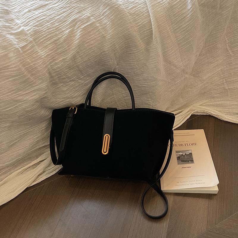 

Stylish retro simple bag New large-capacity messenger bag Portable commuter shoulder tote women s bag чёрный