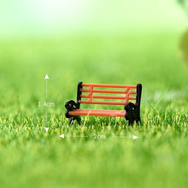 Moss Micro Landscape Succulent Potted Plant with Park Recliner Chair Ornament