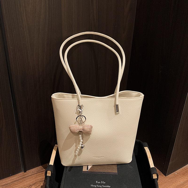 Textured Niche Soft Leather Women's Bags 2025 New Models Are Popular This Year, Vegetable Baskets, Bucket Bags, Portable Shoulder Bags