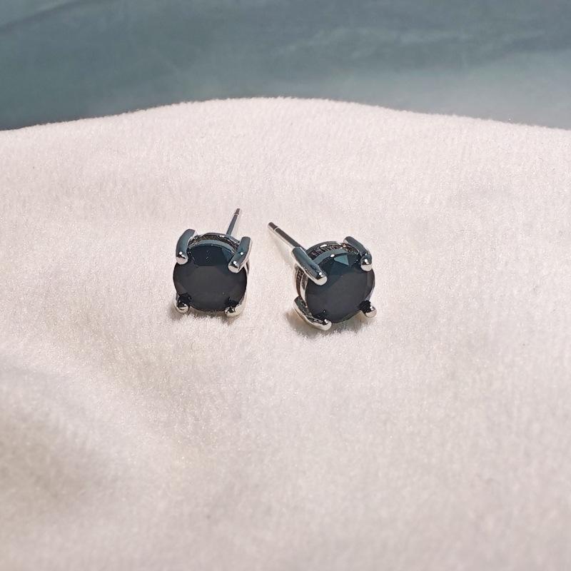 

Дизайн 6 мм Серьги-пусеты с черным камнем с четырьмя крапанами Женские минималистичные черные серьги для пирсинга унисекс