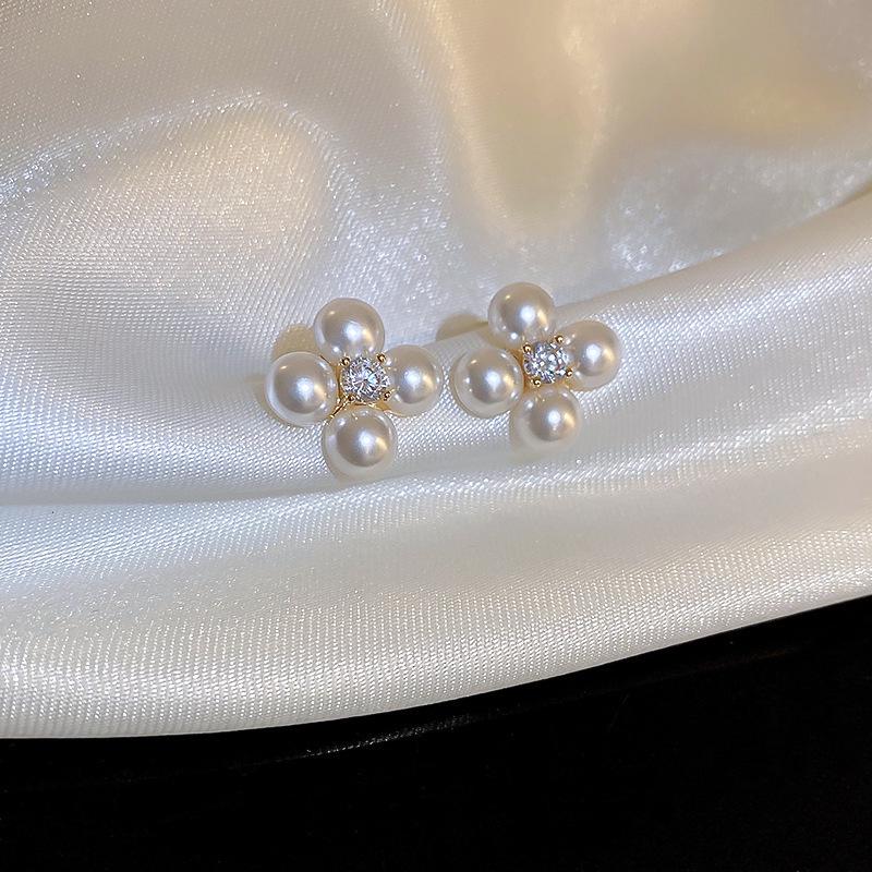 Korean S925 Sterling Silver Flower Pearl Stud Earrings – Elegant, High-End Design Electroplated