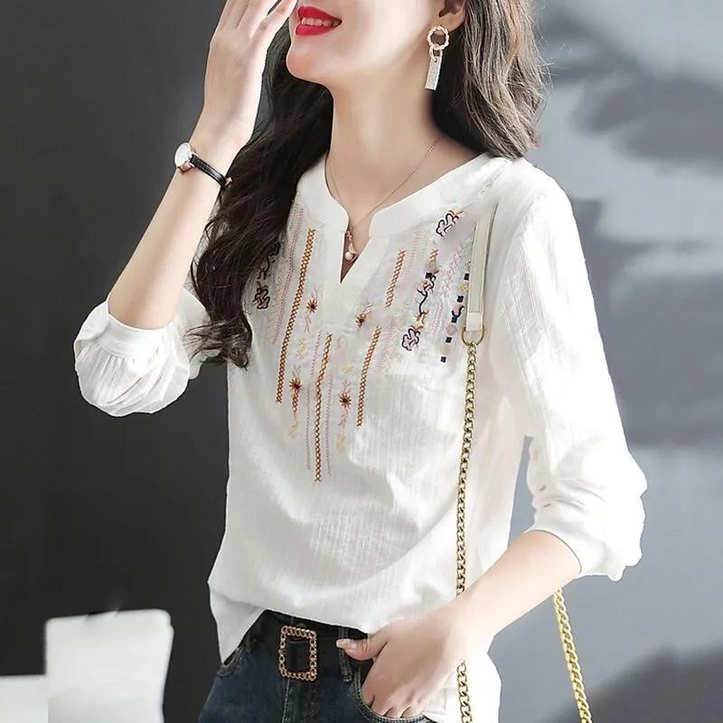 Spring and Autumn Women Blouses Tops Lady Casual Embroidery V-Neck Long Sleeve Vintage Loose Blusas Top