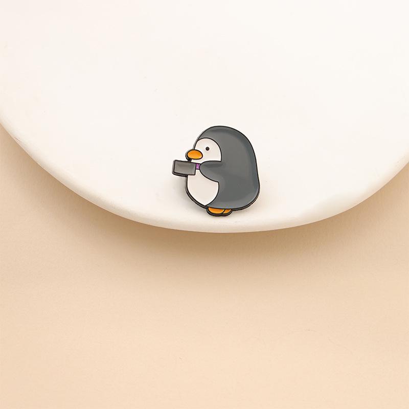 Creative Cartoon Penguin & Duck Brooch - Cute Animal Badge Pin for Bag Pendant