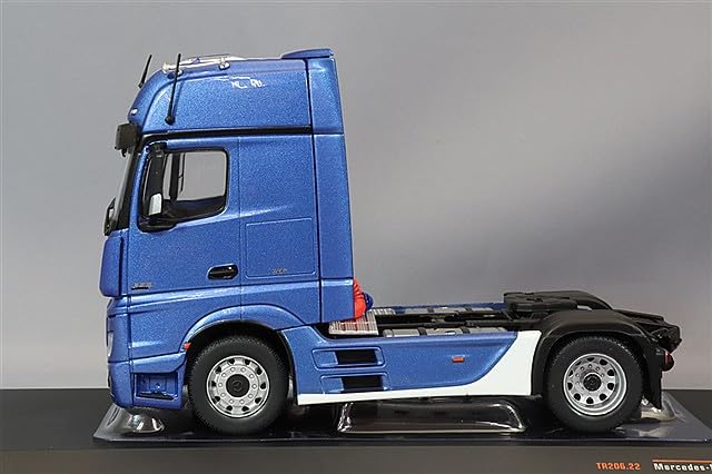 IXO Scale Actros MP4 Metalická modrá 1/43 Mercedes-Benz