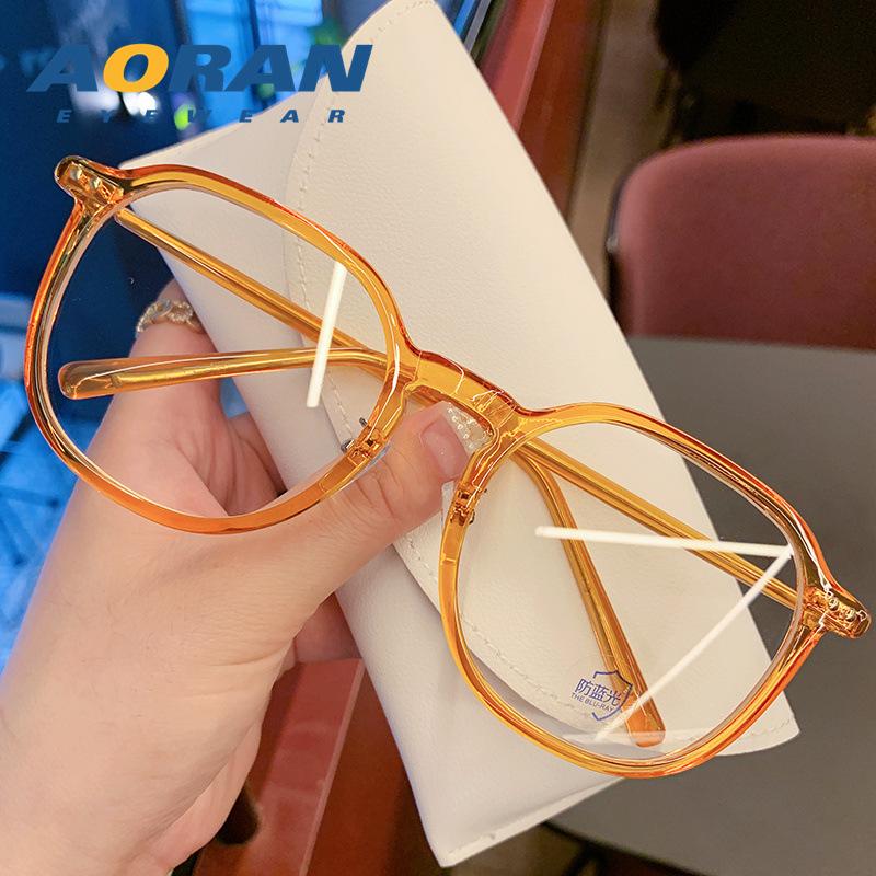 Black large-frame anti-blue light and anti-radiation glasses for women, similar to the White Deer model, can be fitted with prescription lenses for