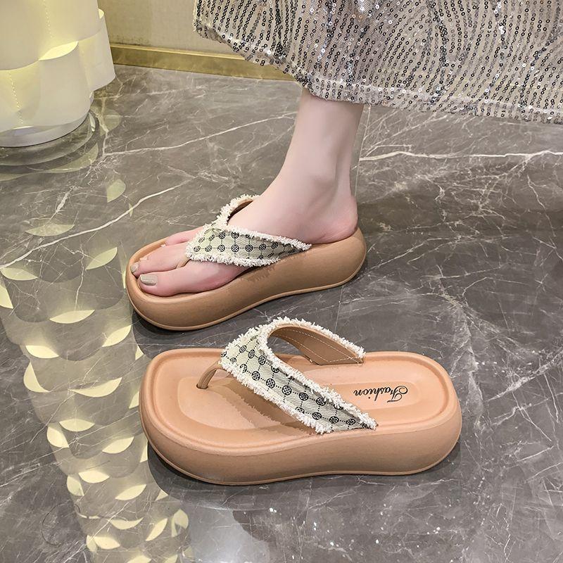 Thick-soled Heightening Fashion Beach Shoes Pinch Feet Cool Slippers Lazy Seaside Vacation Style Flip-flops 2025 Summer New