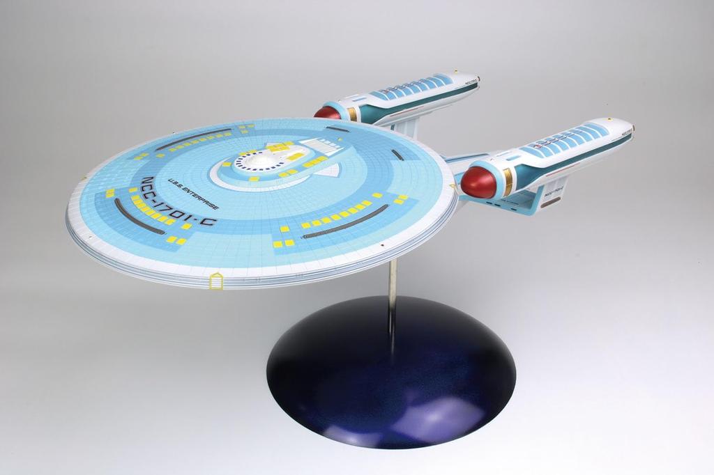 Platz AMT Star Trek Enterprise Scale Plastic Model AMT1332 U.S.S. NCC-1701-C 1/1400