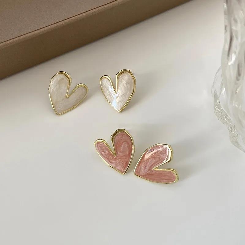 Classic Silver Needle Vintage Simple Love Heart Stud Earrings for Women Temperament White Enamel Cute Earring Korean Jewelry
