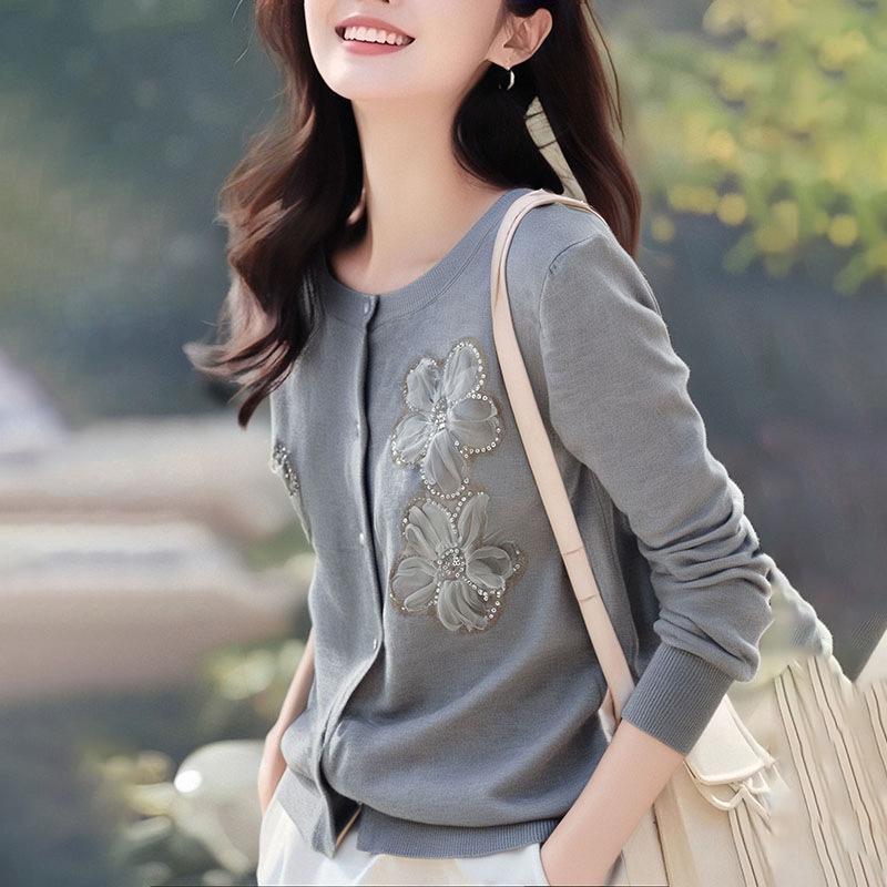 

Spring and summer new crew neck knitted cardigan women s single-breasted embroidered top women s one size fits all серый